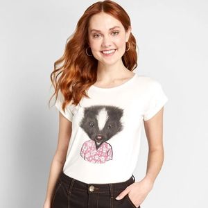 Modcloth critter comforts skunk graphic tee XL